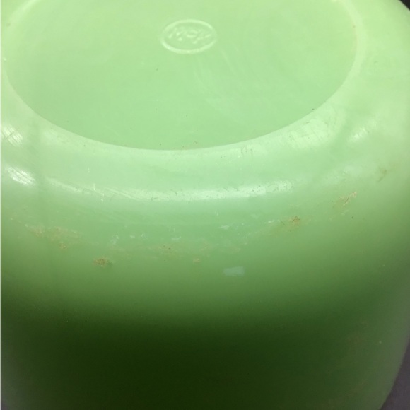 McKee Jadeite Round Refrigerator dish - Picture 2 of 6